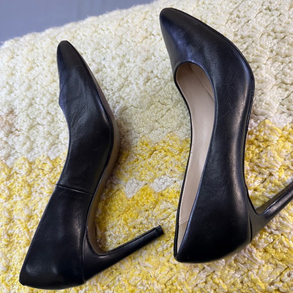 New money Cole Haan Black Leather Pointed Toe Stiletto Heels Women's Size‎ 6B - Picture 9 of 16